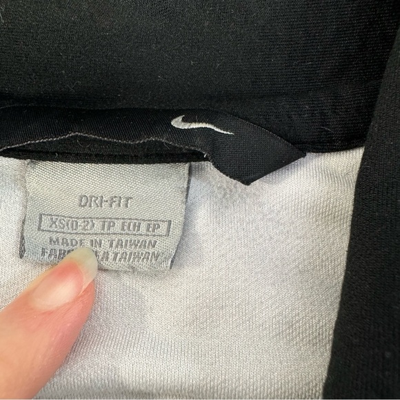 Nike Dry Fit Full Zip Track Jacket Athletic Long Sleeve XS Black and White - Picture 6 of 11